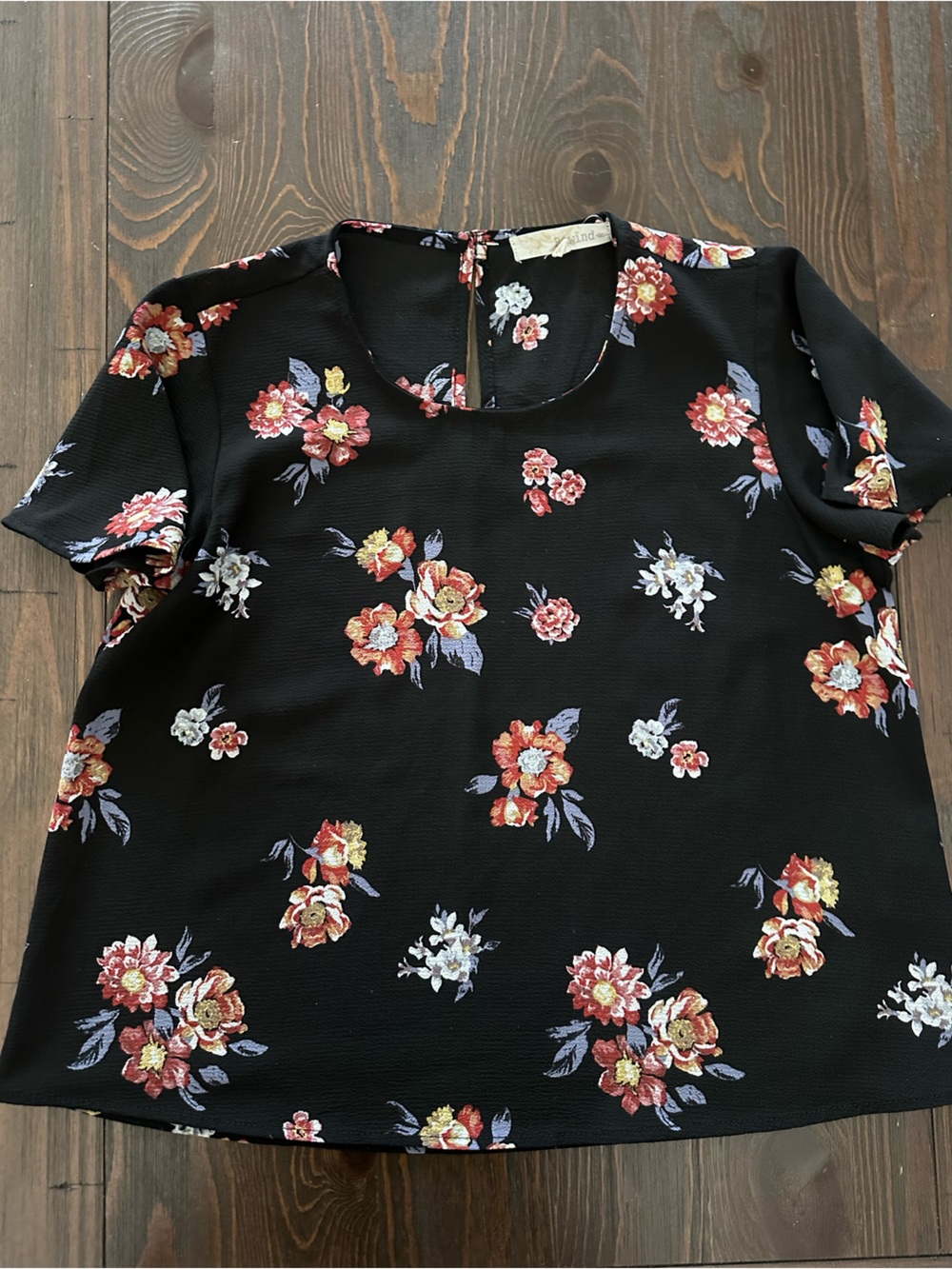 Black Floral Short-Sleeve Crop Top